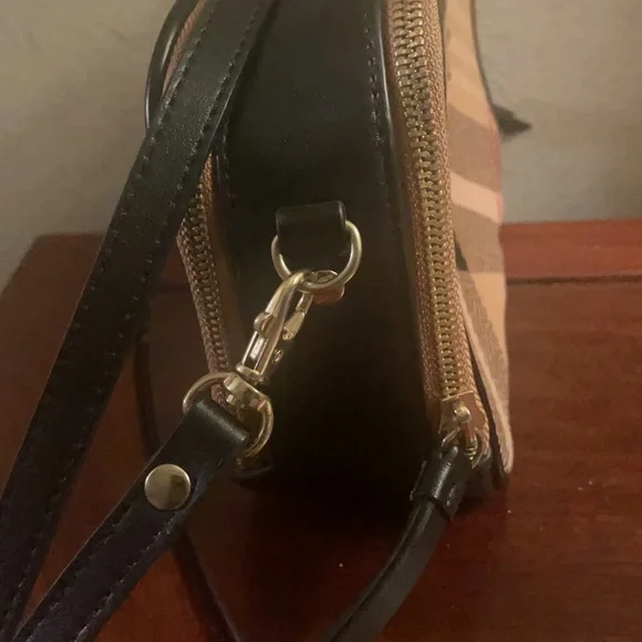 Spartina Crossbody Bag - Picture 4 of 8